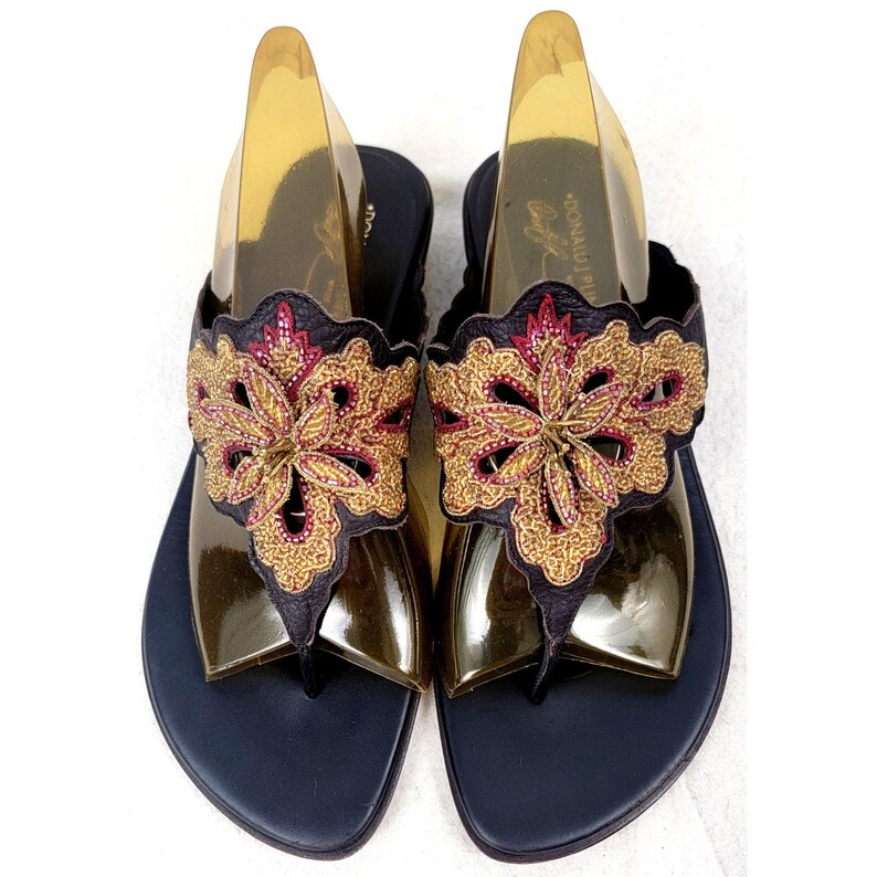 Vintage Donald J Pliner Gusa Beaded Sandals Size 9.5 Made in Italy Boho Leather Floral Thong Sandals Y2K Designer Resort Shoes afbeelding 5