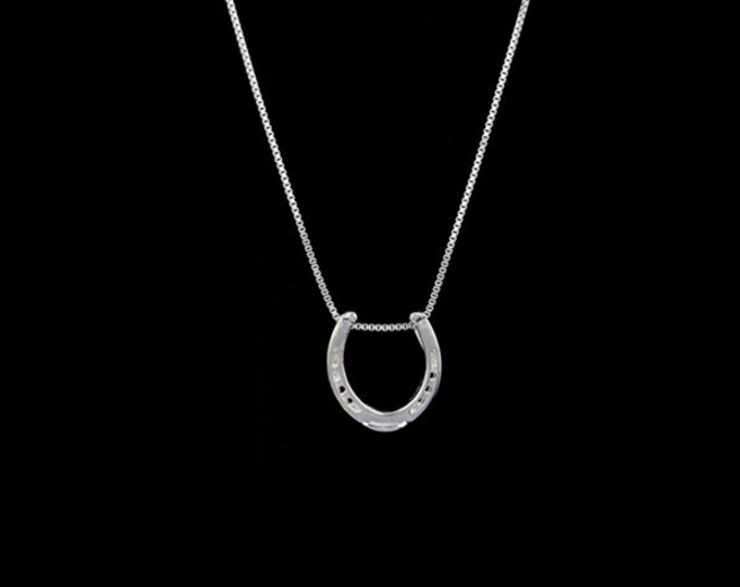 Small horseshoe necklace Clearance