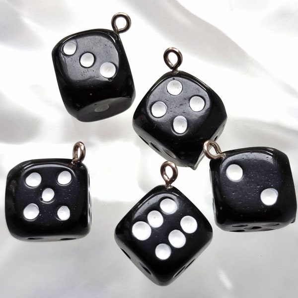 5 pendentifs "dé"