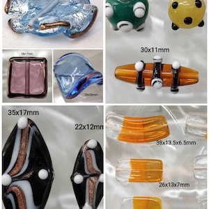 Peut inclure: Assortiment de perles en verre colorées de différentes formes et tailles. Les perles sont en verre transparent, vert, bleu, jaune et orange. Certaines perles ont des accents blancs et noirs. Les perles sont parfaites pour la fabrication de bijoux, l'artisanat et la décoration de la maison.