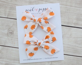 Pumpkin Pig Tail Bows, Halloween Pumpkin Hair Bow, Halloween Hair Bow, Halloween Hair Clip, Pumpkin Toddler Bow, Fall Pigtail Bows, Fall Bow