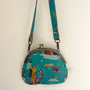 Handmade Japanese fabric clasp bag/ Japanese scene  fabric bag/ Japanese fabric handbag/ Clasp bag