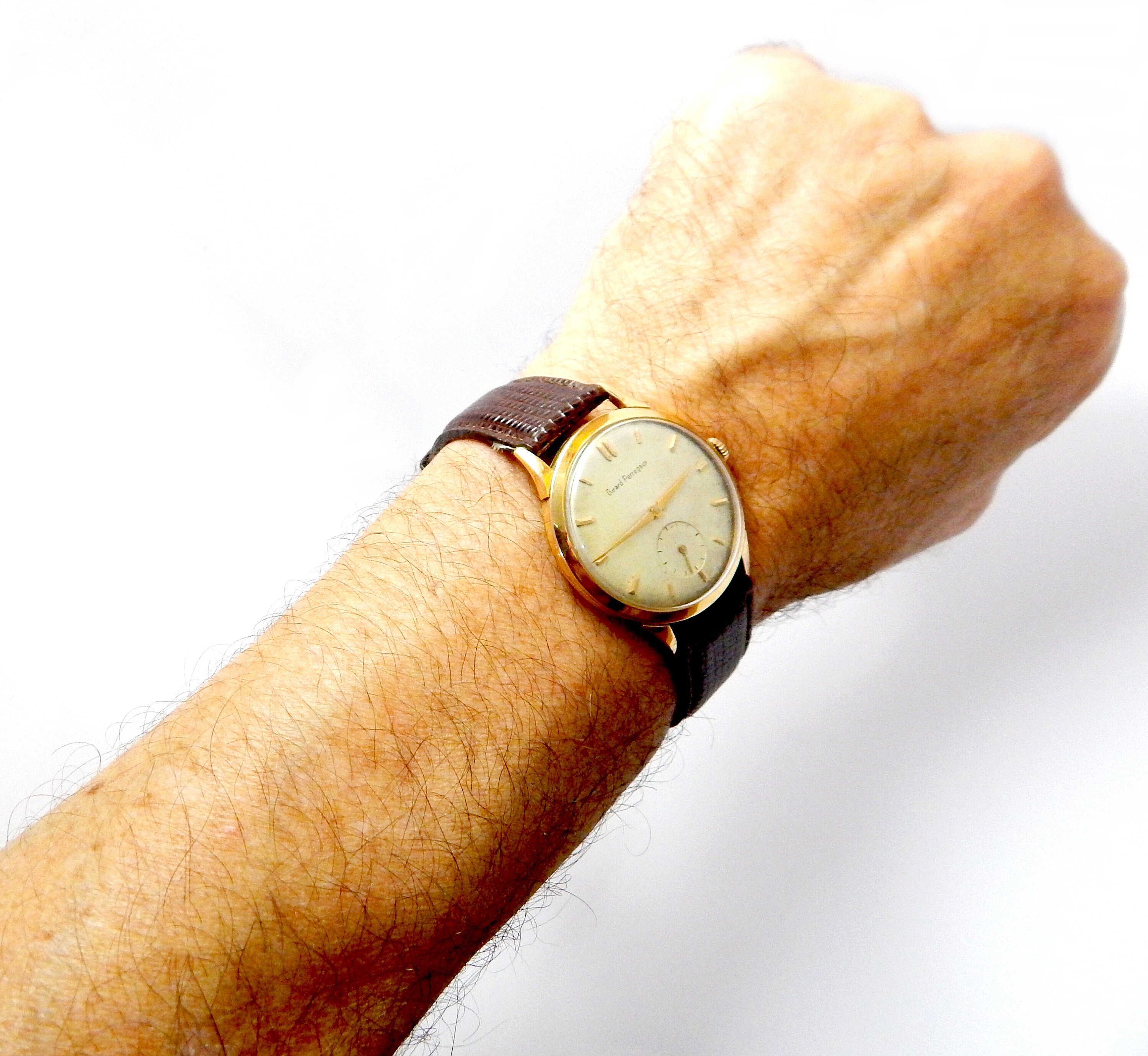 ヴィンテージウォッチ GIRARD PERREGAUX、手巻き、17石、18金ゴールド