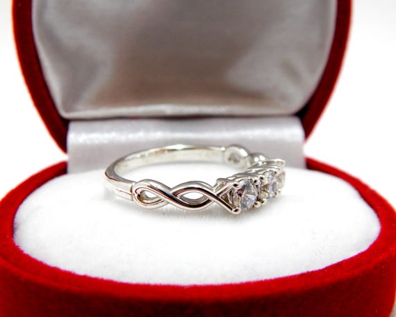 Ring Solid Silver Tricillo, Three Faceted Diamond… - image 7