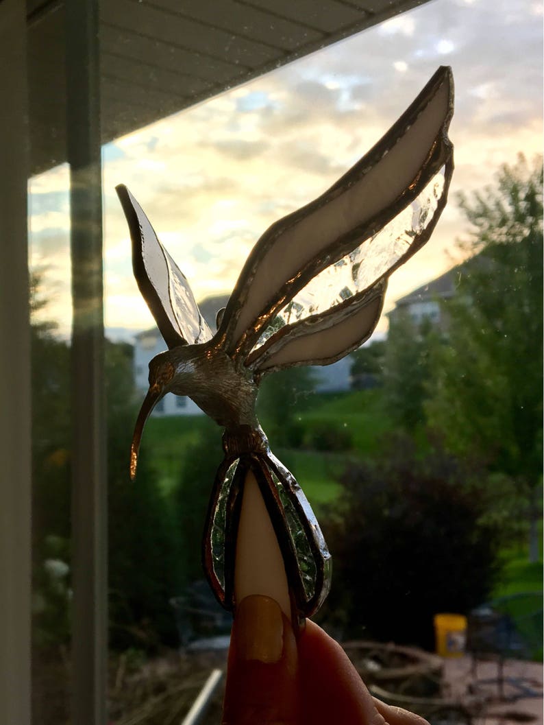 Stained Glass Hummingbird White /& Textured Clear