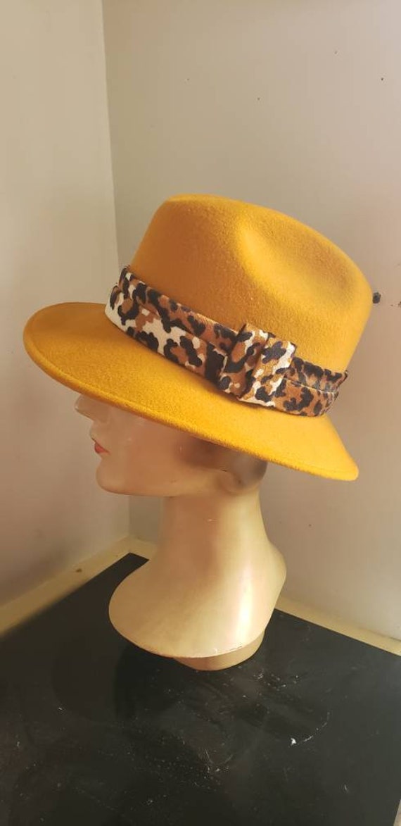 Mustard and leopard print woman's felt hat