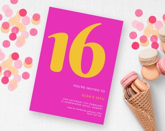Pode incluir: Um cartão de convite rosa brilhante com o número 16 em amarelo. O cartão diz "YOU'RE INVITED TO ELSA'S 16TH" com detalhes do evento. Confetes e macarons em um cone de waffle também são visíveis.