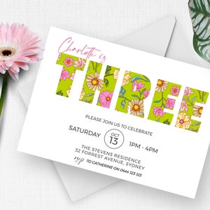 Roze en groene bloemen 3e verjaardagsuitnodiging INSTANT DOWNLOAD Meisjes derde verjaardag, Daisy Digital Invitation MM27