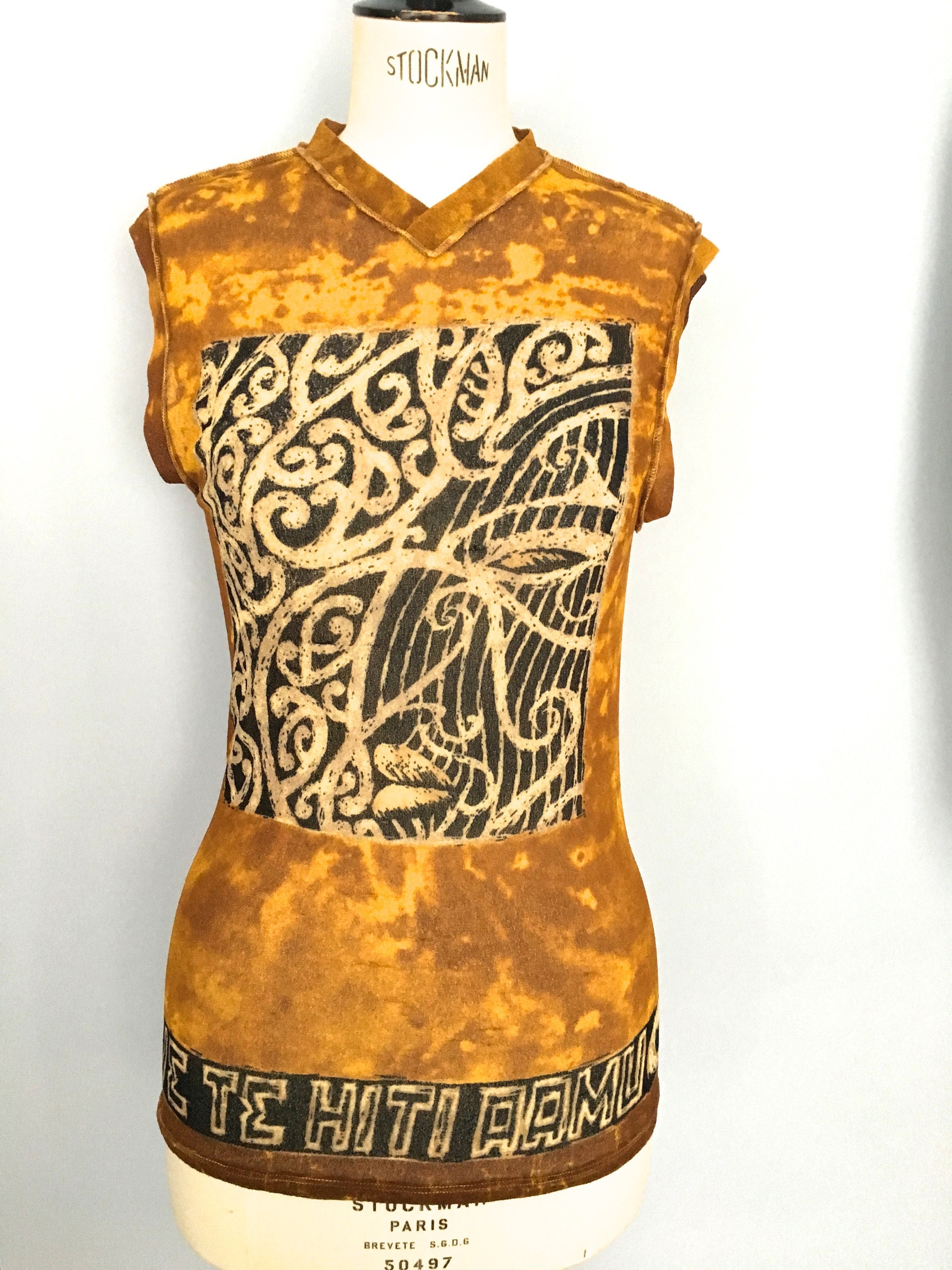 Haut Maille Tribal Jean Paul Gaultier Vintage 1996 - Rouge, Taille S - Occasion Très Bon état