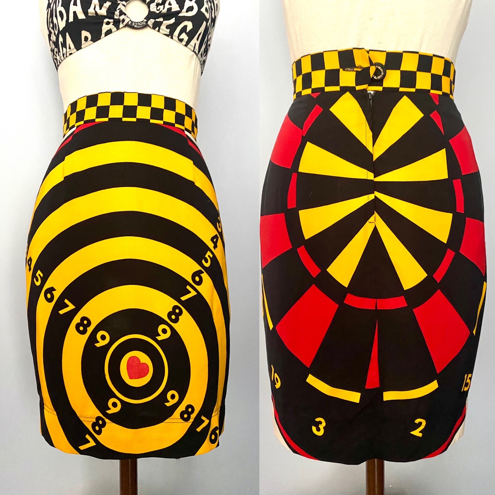 Moschino Cheap and Chic Target Skirt Pencil Skirt Target Print Heart Dart  Board Rayon Skirt 90s Moschino Cheap & Chic Bullseye Skirt - Etsy