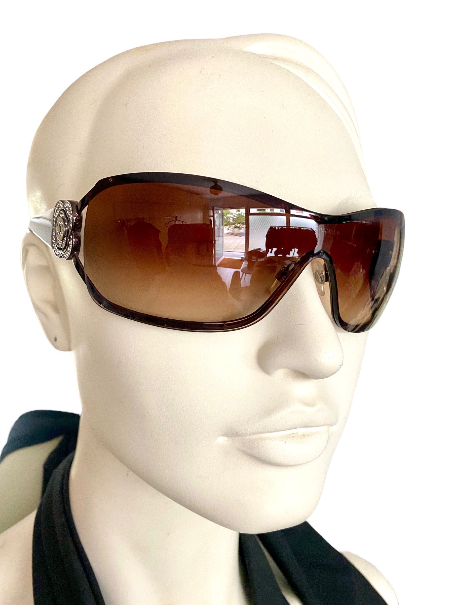 CHANEL CC Logos Camellia Sunglasses Eye Wear Plastic Brown 5113 Italy 02MQ570 | 30Cm Women's Camellia Sunglasses Fashion Korean Hollow Point Paint Sunglasses Z3195 CHANEL CC Logos Camellia Sunglasses Eye Wear Plastic Brown 5113 Italy 02MQ570 | 30Cm Women's Camellia Sunglasses Fashion Korean Hollow Point Paint Sunglasses Z3195