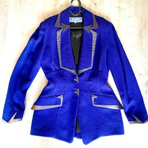 Thierry Mugler fitted jacket power shoulders 80s Mugler cobalt blazer hourglass jacket shoulder pads pockets nipped waist broad shoulders