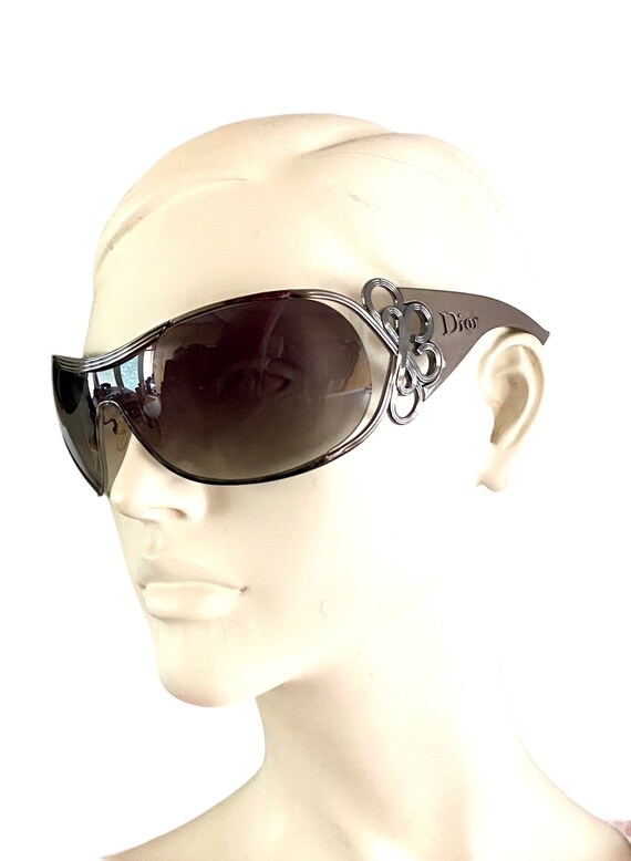 Dior shield glasses hotsell