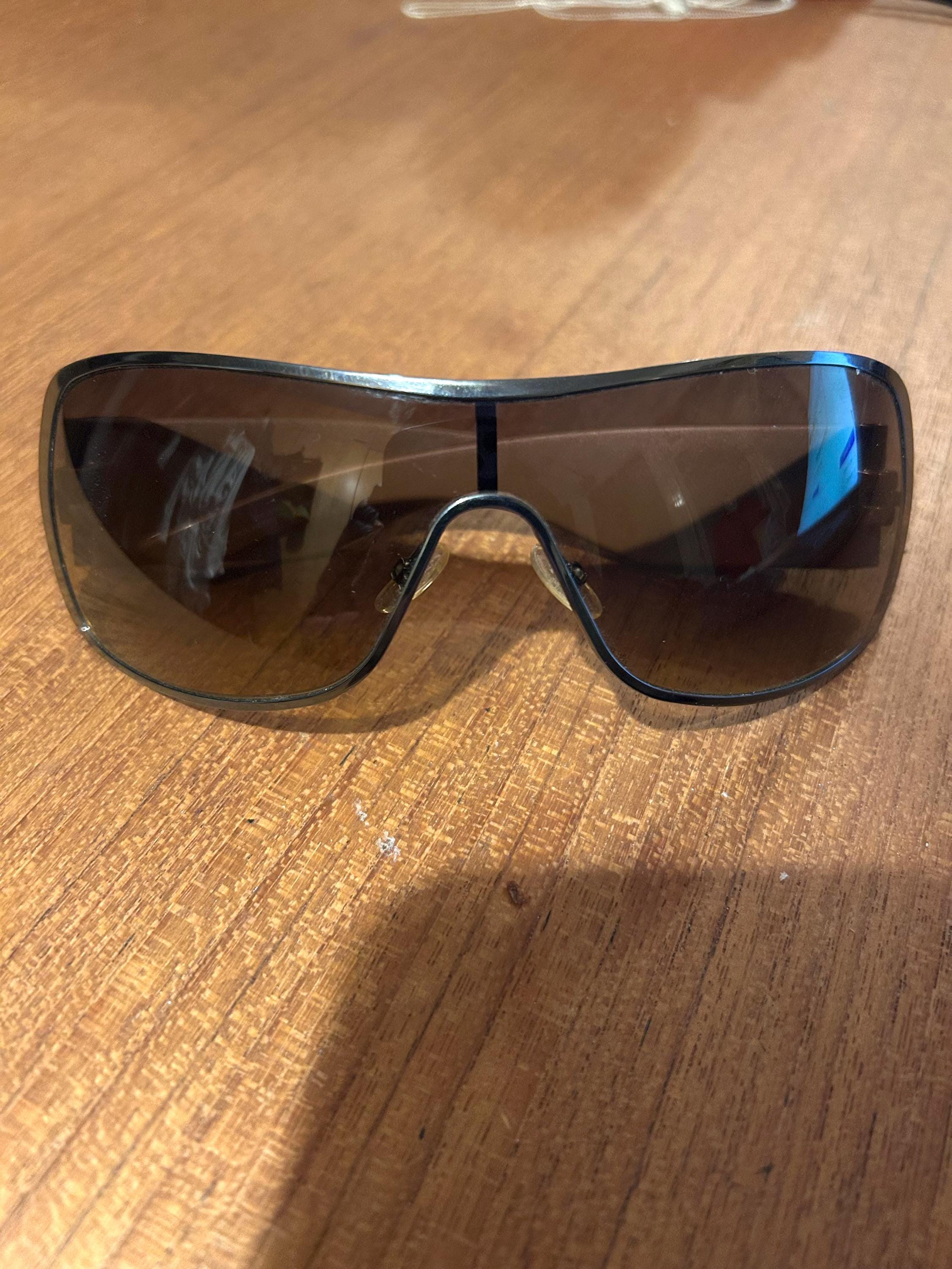 Dior glasses by John Galliano yk2 In gray with silver metal inserts 

0113 DIOR SKI 5 SUNGLASSES From the 2000s John Galliano era. This  main image 2