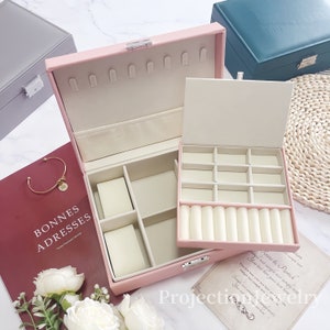 Portagioie da viaggio personalizzato, piccolo organizer per orecchini quadrati, scatola regalo per damigelle d'onore per sorella, amica, madre, colleghe, nonna, figlia