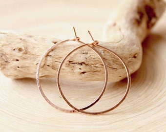 Rose gold earrings, small hoops. Rose gold filled modern hoop earrings. Fashion jewelry for everyday. Classic jewelry, graduation gifts.