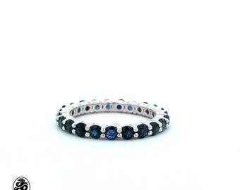 Saphir Eternity Band: Stapelbarer 14K Weißgold Ring