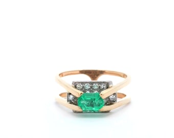 Anillo esmeralda, anillo de oro amarillo con una esmeralda, anillo de declaración esmeralda de talla esmeralda con diamantes, anillo esmeralda de estilo contemporáneo vintage