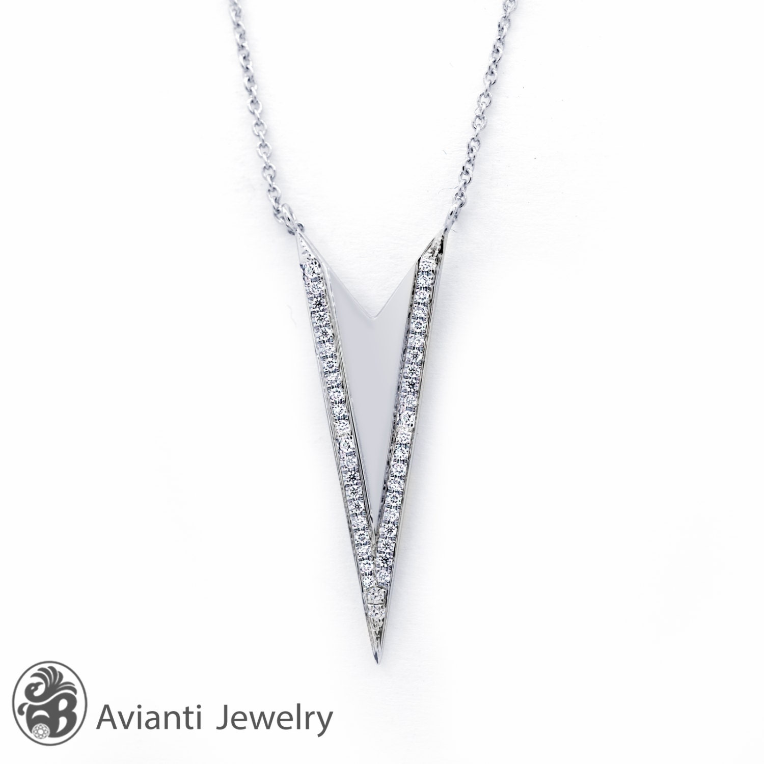 various quality wholesale Diamond Round Diamond Necklace