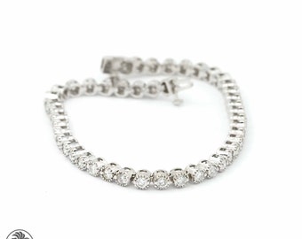 Diamond Tennis Bracelet: 2.66 Carat Round Diamonds, 14kt White Gold, 7 Inch