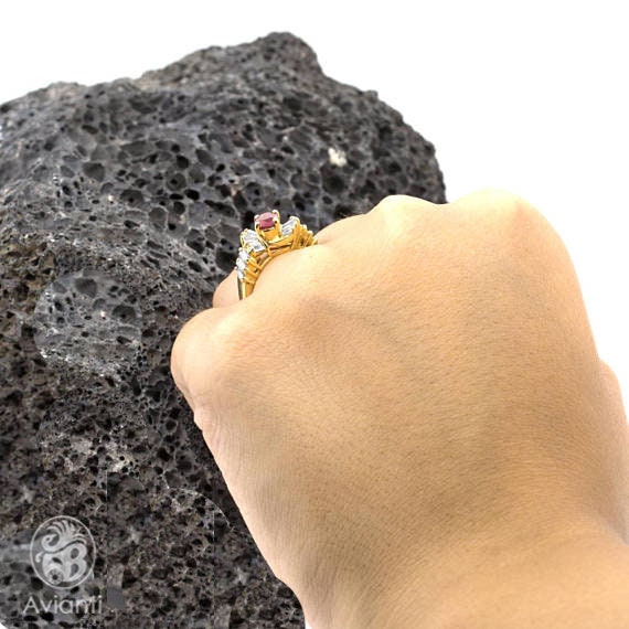 Vintage Oval Ruby Engagement Ring: 14k Yellow Gol… - image 4