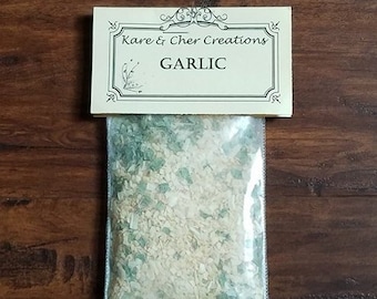 Garlic. Very popular dip mix. Made with natural dehydrated ingredients, no MSG in the mix.  Shelf life 1 year.