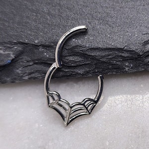 16g 10mm Spider Web Solid Polished 316L Surgical Steel Hinged Segment Clicker Piercing Hoop Septum Daith