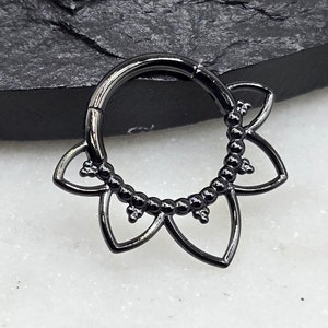 Titane 16 g ASTM F136 noir PVD perlé Lotus segment articulé Clicker Septum Helix Piercing Cartilage Daith Hoop Anneau