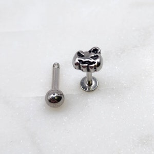 16g 18g Pumpkin Labret or Ball Back No Rust Surgical Steel Labret Lip Medusa Barbell Piercing Cartilage Helix Tragus Conch Halloween