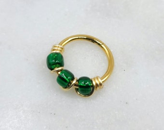 18g 20g Emerald Green Glass Hinged Segment Clicker Gold PVD 316L Surgical Steel Three Beads Nose Piercing Helix Cartilage Hoop Ring