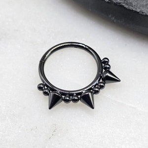 16g Bead Spikes Preto PVD 316L Aço Cirúrgico Articulado Segmento Septo Hélice Piercing Cartilagem Daith Hoop Piercing Anel