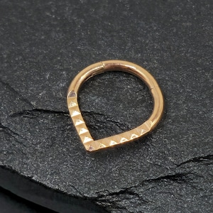 Pointes fines de qualité implant en V, titane, 16 g, pointes articulées en or rose, segment en PVC, piercing septum hélicoïdal, anneaux de piercing pour cartilage Daith