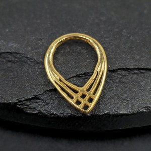 Titane 16 g ASTM F136 Spike Chevron Gold PVD Grade implantaire Segment articulé Clicker Septum Helix Piercing Cartilage Daith Anneau de piercing