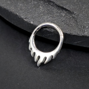 16g 8mm Flames Hinged Segment Clicker Solid 316L Surgical Steel | Septum Helix Daith Piercing