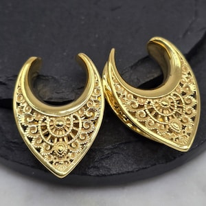 5/8 Large Use 1 Size Smaller Than You Normally Wear Gold Casted Solid Polished 316L Surgical Steel Tunnels Plugs Gauges Earrings Hangers