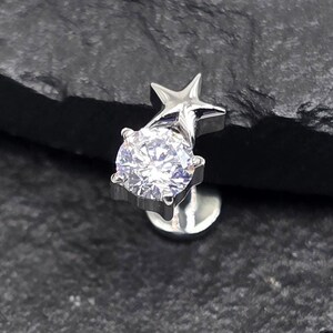 Piercing para cartílago, hélice, labio, monroe, titanio ASTM F136, 16 g, rosca interna, gema de circonita cúbica
