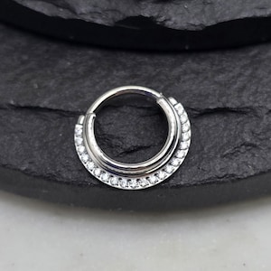 16g Titânio ASTM F136 Triplo Banda Stack Micro Branco CZ Gems Implante Grau Articulado Segmento Clicker Septo Hélice Piercing Cartilagem Daith Hoop