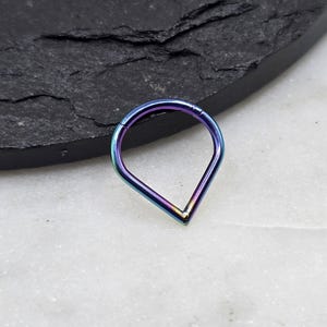 16g Polished Rainbow Oil Slick V Spike Hinged Segment Clicker Piercing Hoop Ring Solid 316L Surgical Steel Septum Daith Cartilage