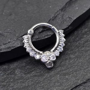 16g Crystal Skull CZ Gems Solid Polished 316L Surgical Steel Hinged Segment Septum Helix Piercing Cartilage Daith Hoop Piercing Ring