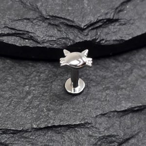 Titanium ASTM F136 Threadless Cat CZ Flat Back Barbell Cartilage Conch Flat Helix Labret Tragus Piercing