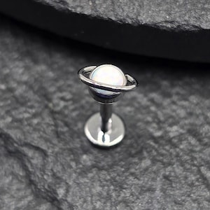 Titanium Saturn White Opal ASTM F136 Threadless 4mm Disc Flat Back Barbell Cartilage Conch Flat Helix Labret Tragus Piercing Medusa