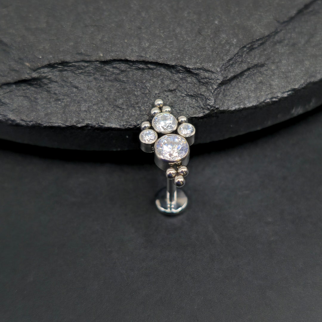 16g Titanium ASTM F136 Internal Thread Royal Cluster White CZ Gems ...