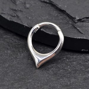 16g 8mm V spike Hinged Segment Clicker Piercing Hoop Ring Solid 316L Surgical Steel Daith Septum Helix