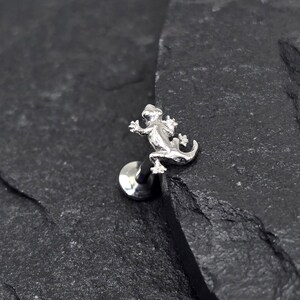 Piercing para cartílago, labio, trago, espalda plana, acero quirúrgico 316L, minimalista, con rosca interna de 16 g y forma de salamandra