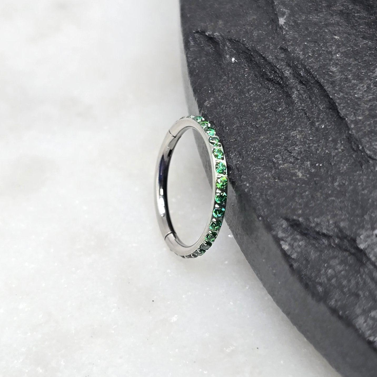 18g Titanium ASTM F136 Side Lined CZ Gem Infinity Green