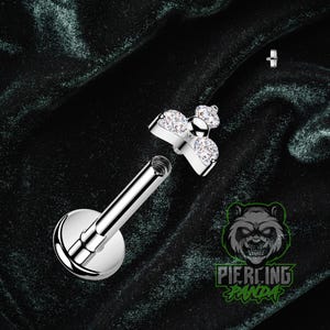 14 g titanium ASTM F136 witte CZ Trinity Cluster implantaatkwaliteit labret met interne schroefdraad, platte achterkant Tragus medusa philtrum-helix