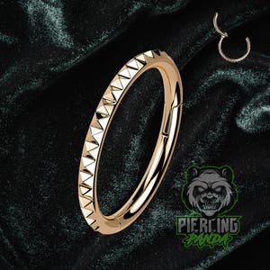 16g Titanium Rose Gold PVD ASTM F136 Side Line Pyramids Hinged Segment Clicker Septum Helix Piercing Cartilage Daith Hoop Piercing Ring