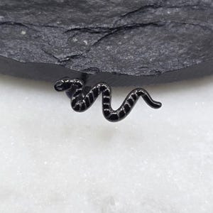 Titanium ASTM F136 Black Snake Threadless Top Piercing Conch Tragus Flat Cartilage Helix Nose