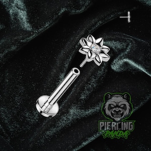 Titanium ASTM F136 Flower With CZ Center Top Threadless Push In Threadless Piercing Conch Flat Cartilage Helix Labret Monroe