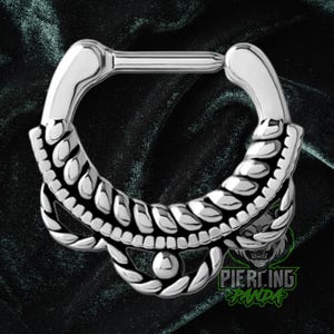 16g 8mm Beaded Rope Solid 316L Surgical Steel Hinged Segment Clicker Helix Cartilage Septum Daith Piercing Hoop Ring